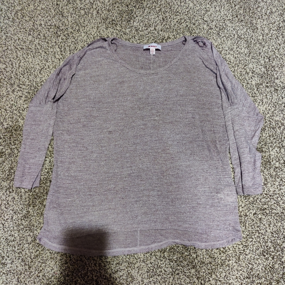 Lightweight 3/4 Cold shoulder shirt